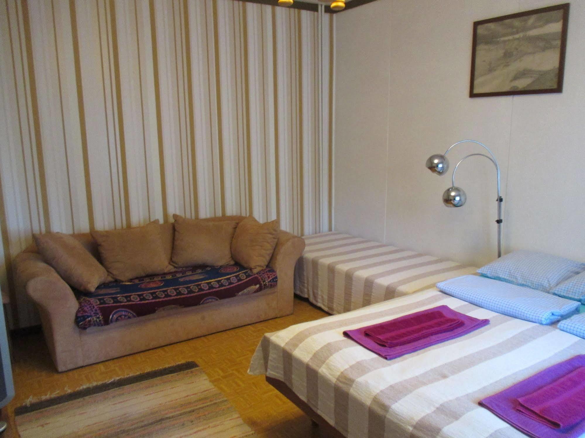 Guest House Ugrin Paikka Sippola Eksteriør billede