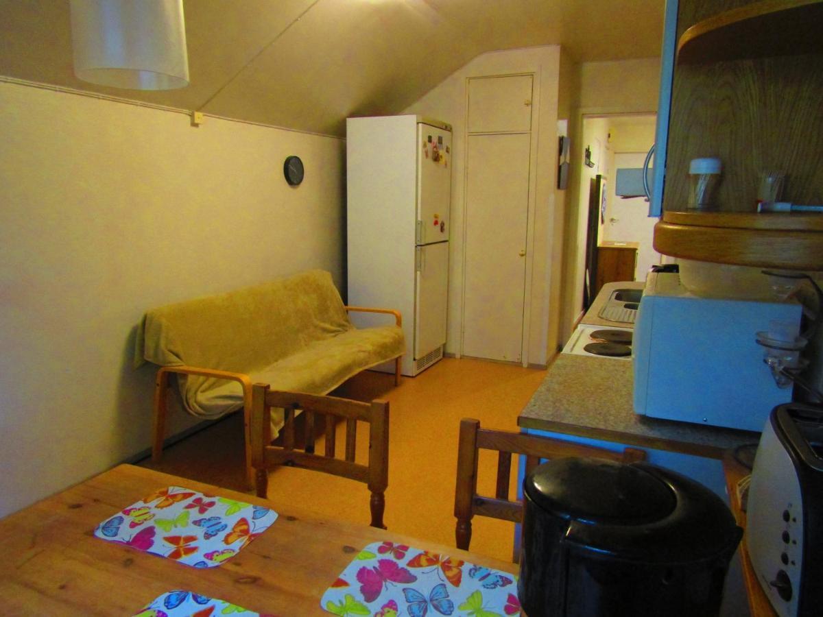 Guest House Ugrin Paikka Sippola Eksteriør billede